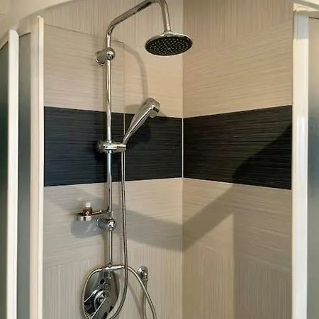 Maqui's House Gestinghome ססטריארה